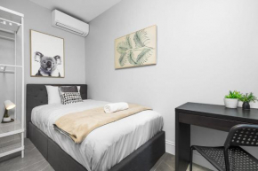 Luxe Single Room - AC - Next to Central Station - Nearby Most Sydney Hot Spots - Shared Bathroom Sydney